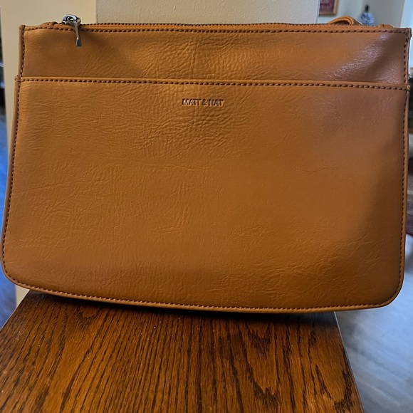 MATT&NAT Crossbody tan purse with double purse compartments - Picture 3 of 14